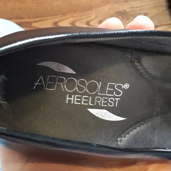 Aerosoles Comfort Heels - Picture 7 of 8